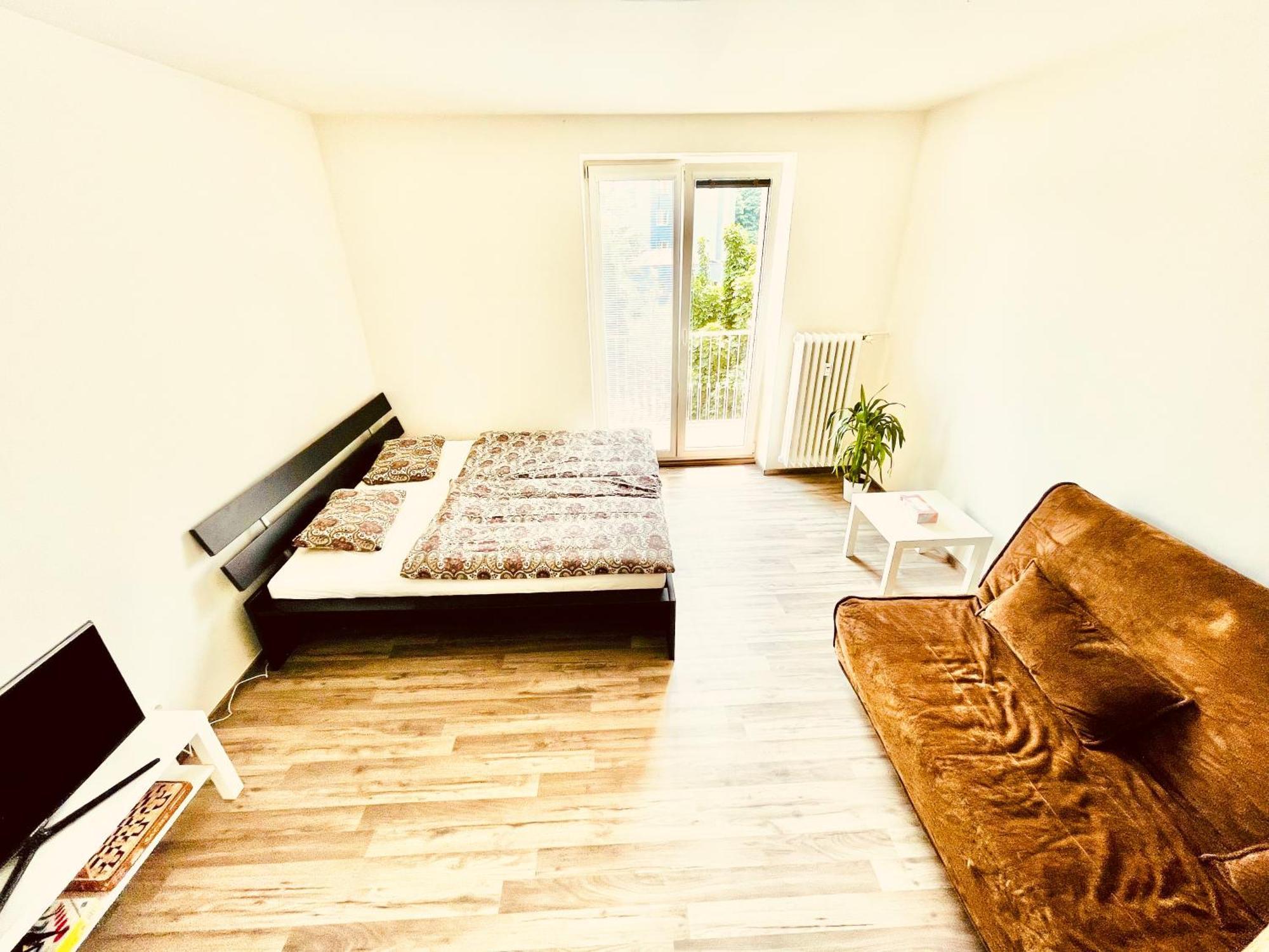 Zarohem 2 Bedrooms Apartment In Center With Balcony Brünn  Kültér fotó